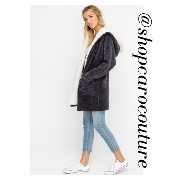 LAST ONE!! 🎉HP🎉 Cozy hooded chenille sweater - Picture 3 of 7